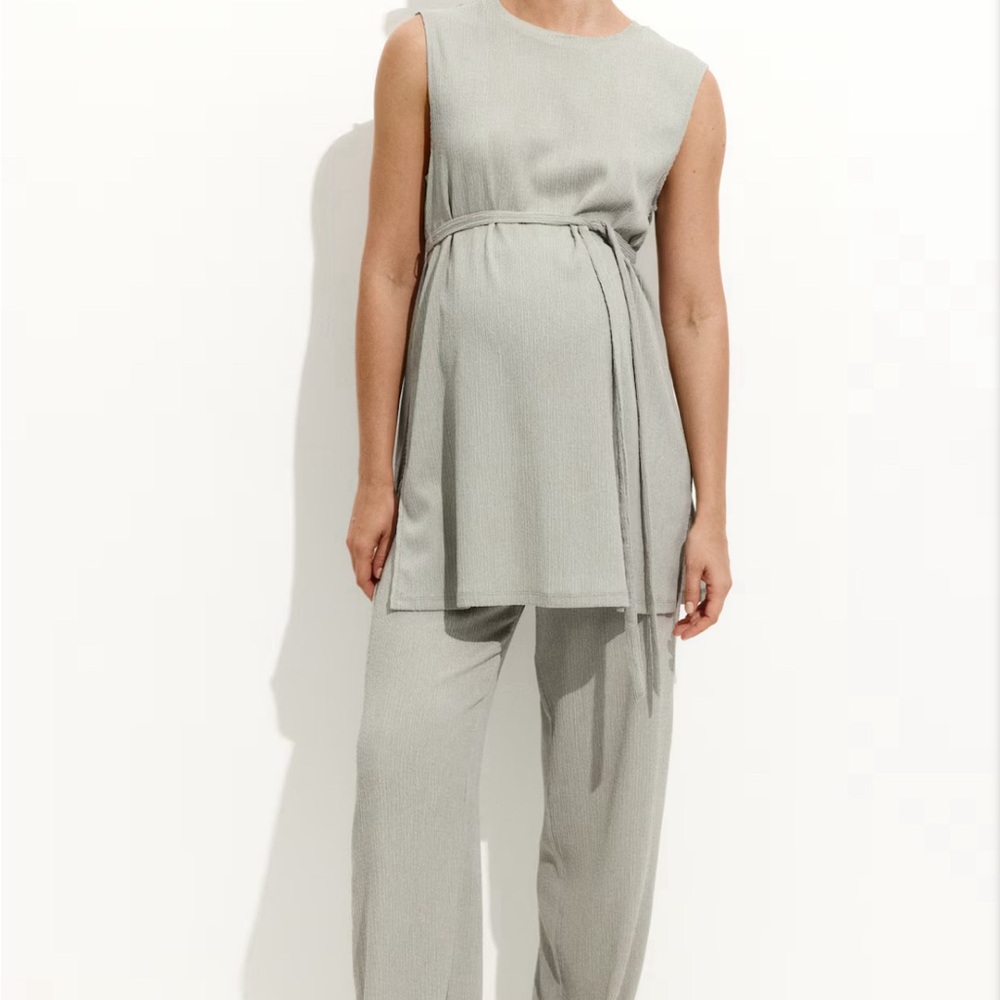 H&M Mama Light Sage Maternity Set